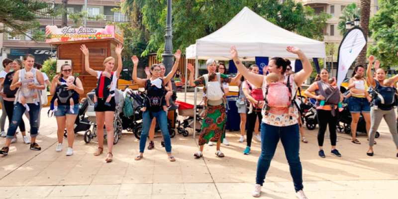 Vinalopó Salud “baila” con mamás para concienciar sobre los beneficios de la lactancia materna