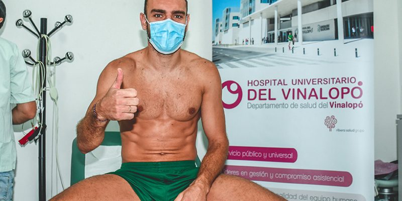 El Hospital del Vinalopó realiza las pruebas médicas de la plantilla del Elche C.F de inicio de temporada