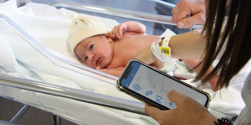 Las matronas del departamento de salud de Vinalopó trasladan la educación maternal a la app YOsalud