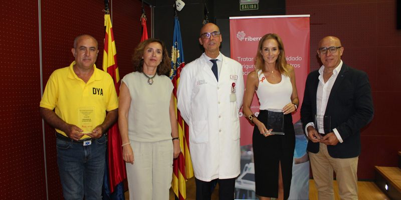 El Hospital del Vinalopó distingue a la Fundación Sandra Ibarra, a DYA Elche y a Olga Avellán como Defensores de la Salud 2022