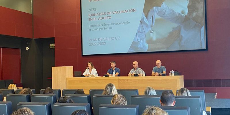 El Hospital Universitario del Vinalopó acoge unas jornadas sobre la vacunación, la salud y el futuro￼