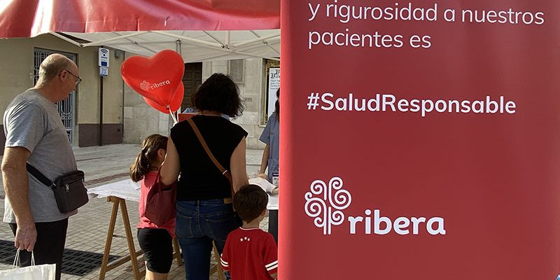 Vinalopó Salud llena la Plaza de Baix de talleres y charlas para padres y niños con motivo del Día Internacional de la Parada Cardiorrespiratoria￼
