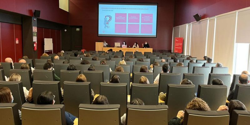 El Hospital Universitario del Vinalopó abre sus puertas a los futuros residentes en una jornada de presentación