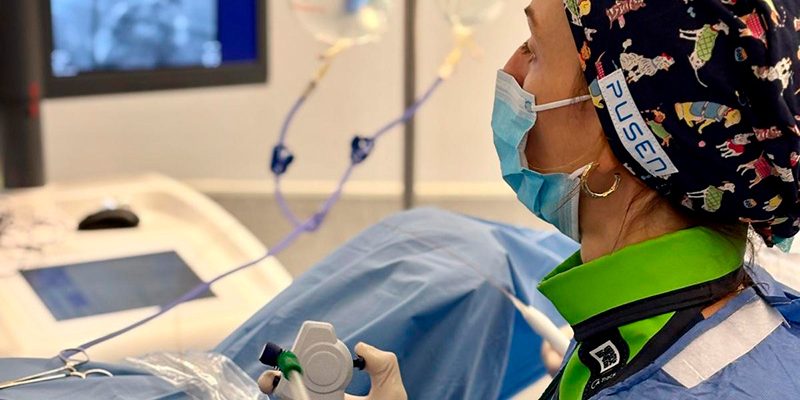 La doctora Begoña Ballesta, jefa de Urología del Hospital Universitario del Vinalopó, presidenta del Grupo YAU de Endourología y Litiasis￼