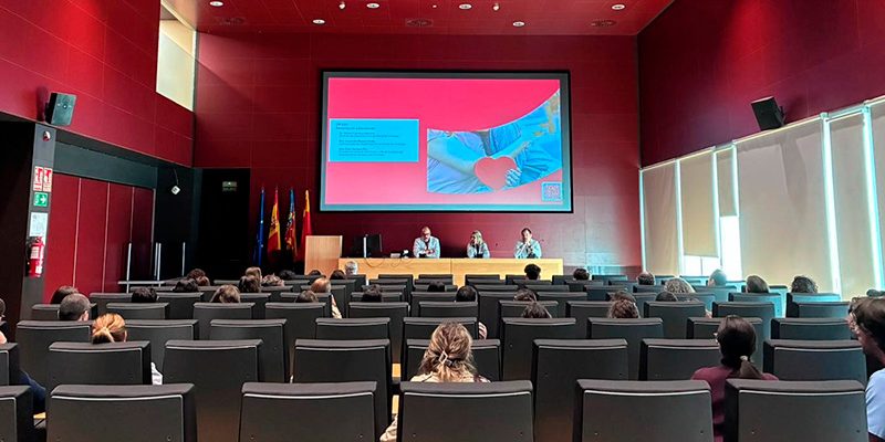 Una treintena de aspirantes a residentes participan en la Jornada de Puertas Abiertas del Hospital Universitario del Vinalopó