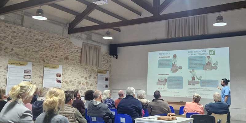 El Hospital del Vinalopó impulsa taller de RCP y primeros auxilios para la comunidad extranjera de Hondón de las Nieves