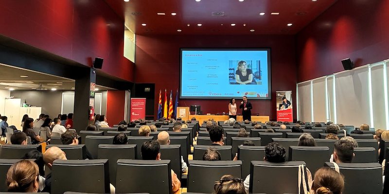 Más de 220 profesionales se reúnen en el Hospital Universitario del Vinalopó para impulsar nuevas formas de abordar el dolor a través del ejercicio